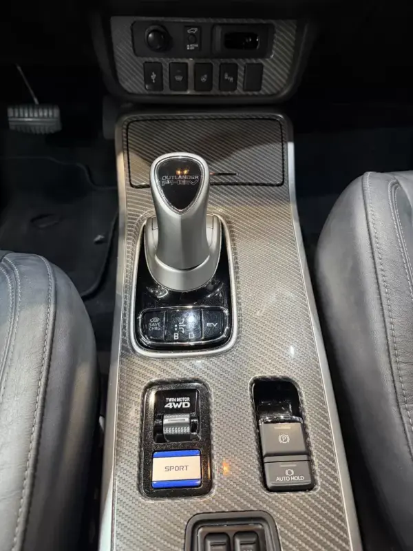 Mitsubishi Outlander 2.4 Ice Edition 4