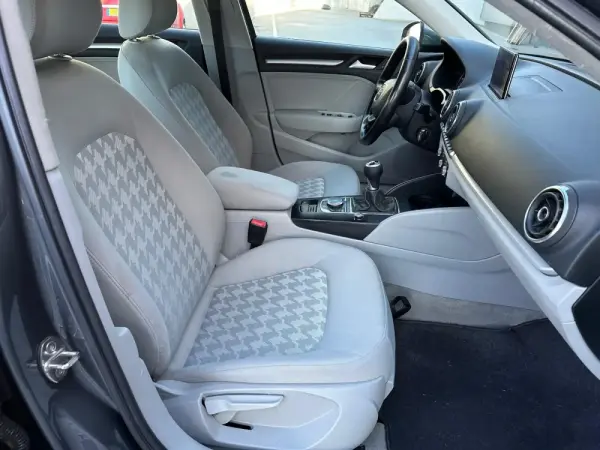 Audi A3 Limousine 1.6 TDI Advance 4