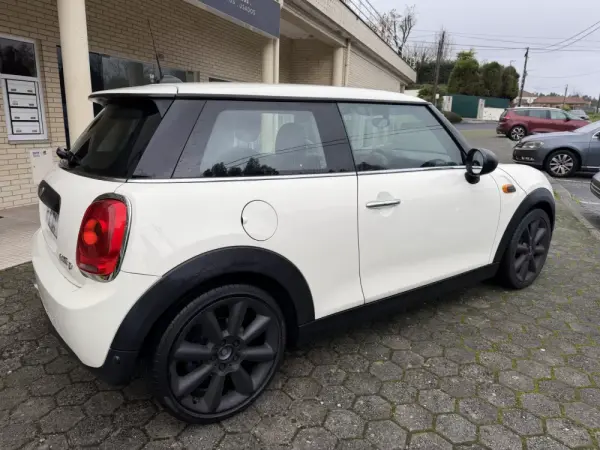 MINI 3 Portas One D 13