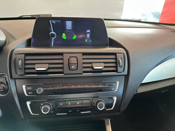 BMW 116 d EDynamics Line Sport 8