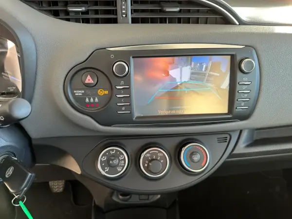 Toyota Yaris 1.0 VVT-i Comfort 14