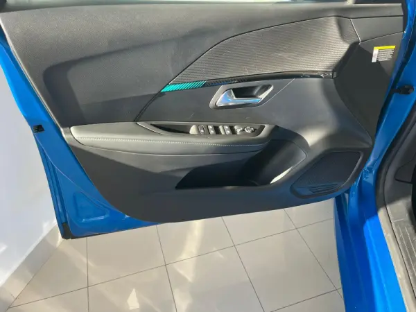 Peugeot e-208 50 kWh Allure Pack 9