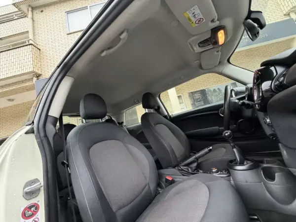 MINI 3 Portas One D 8