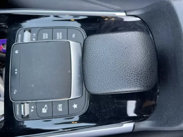 Mercedes-Benz EQB 300 4Matic Progressive 6