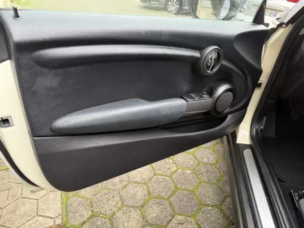 MINI 3 Portas One D 5