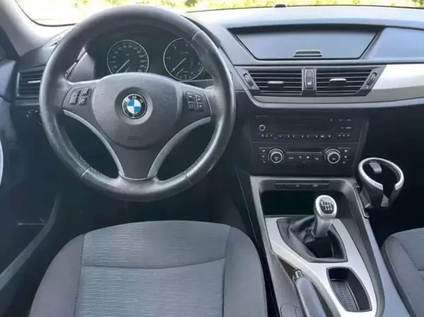 BMW X1 18 d sDrive 10