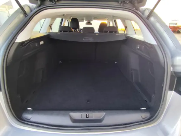 Peugeot 308 SW 1.5 BlueHDi Style EAT8 6