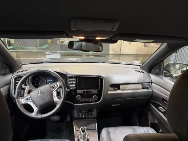 Mitsubishi Outlander 2.4 Ice Edition 5