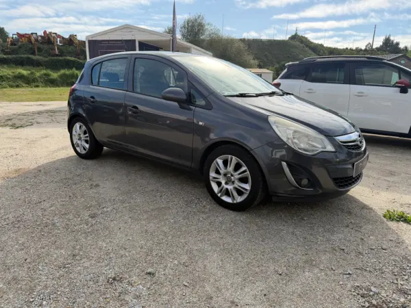 Opel Corsa 1.2 Enjoy 4