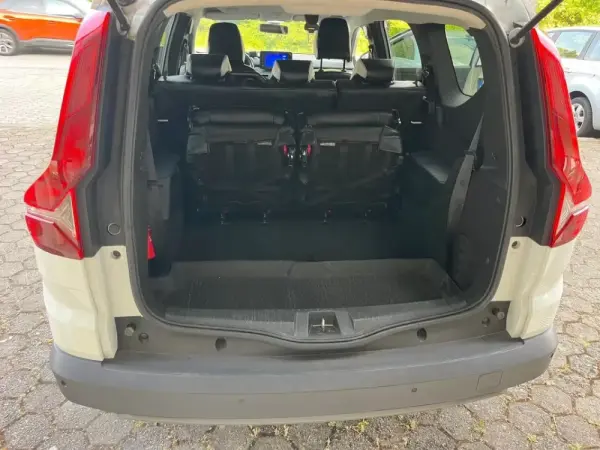Dacia Jogger 1.0 ECO-G SL Extreme 7L Bi-Fuel 12