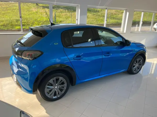 Peugeot e-208 50 kWh Allure Pack 3