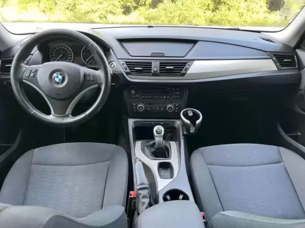 BMW X1 18 d sDrive 11