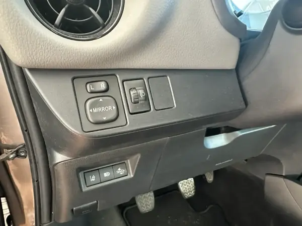 Toyota Yaris 1.0 VVT-i Comfort 7