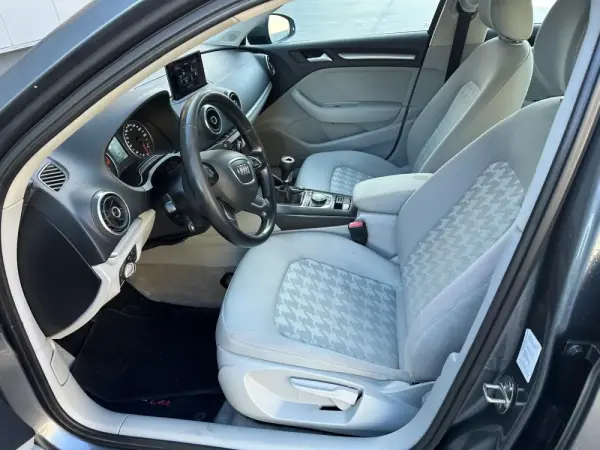 Audi A3 Limousine 1.6 TDI Advance 18
