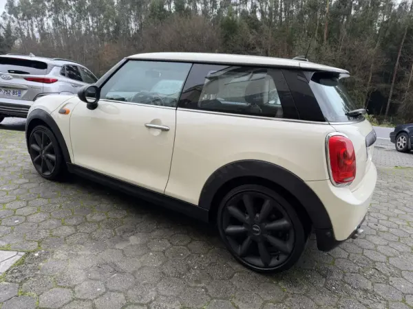 MINI 3 Portas One D 15