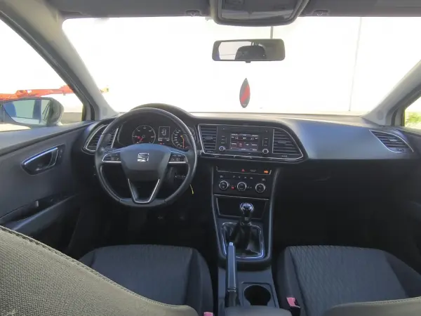 SEAT Leon 1.6 TDI DPF Reference 8