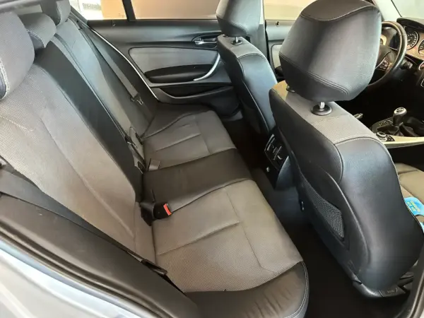 BMW 116 d EDynamics Line Urban 21