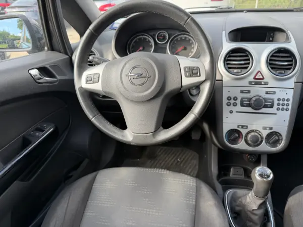 Opel Corsa 1.2 Enjoy 9