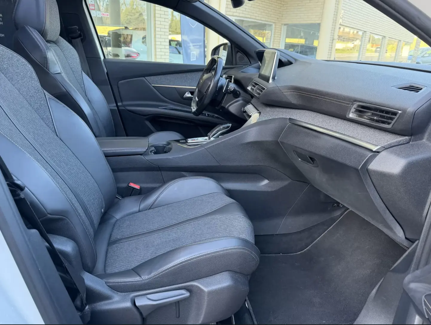 Peugeot 3008 1.5 BlueHDi GT Line EAT8 12