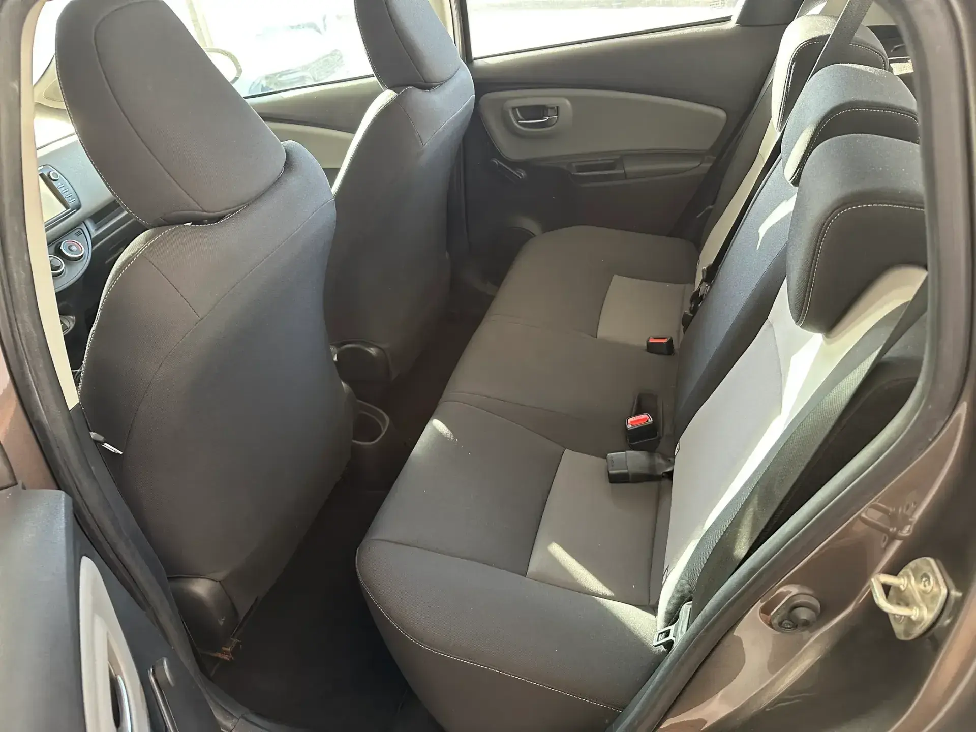 Toyota Yaris 1.0 VVT-i Comfort 15