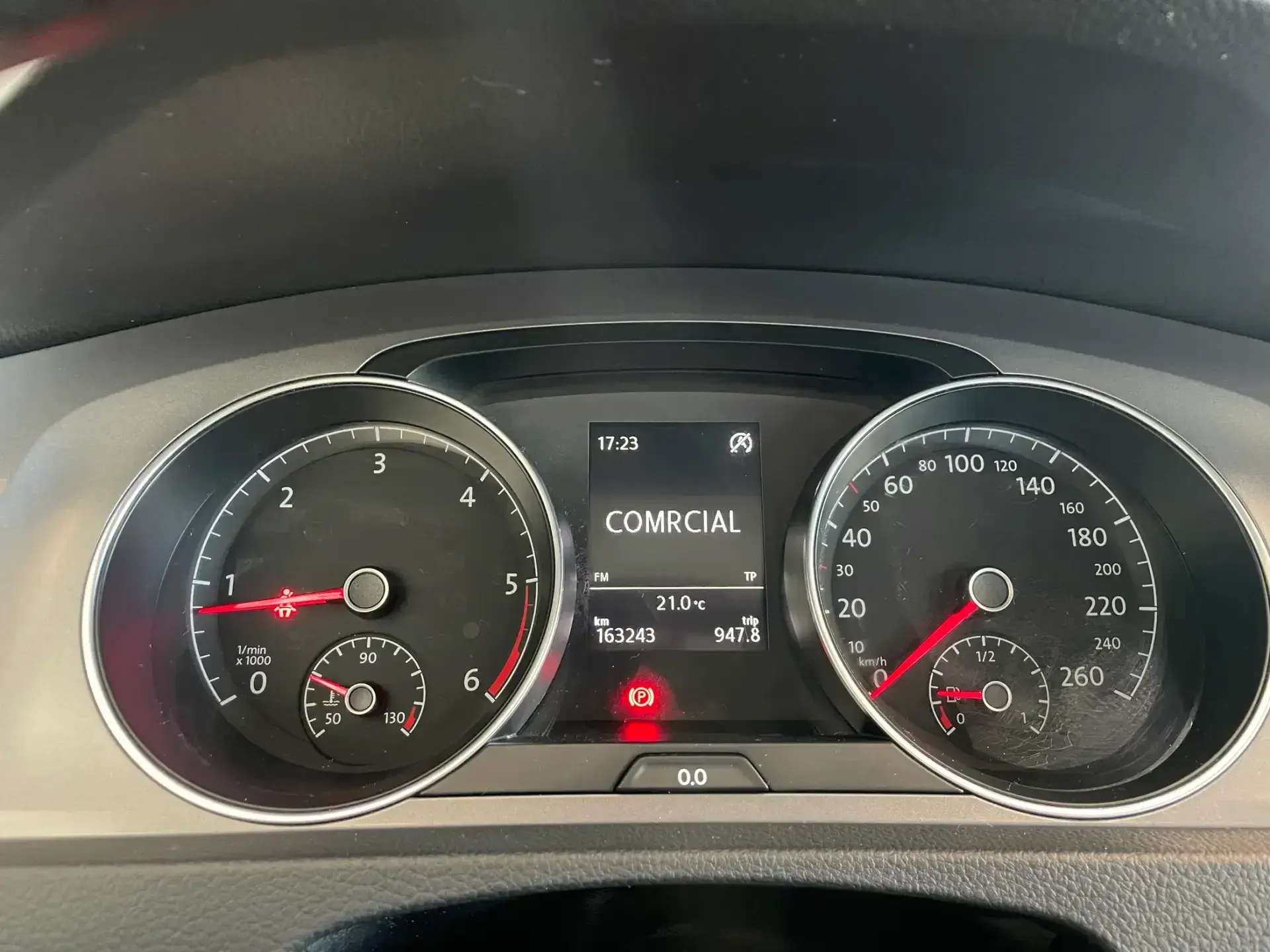 Volkswagen Golf 1.6 TDi Highline 13