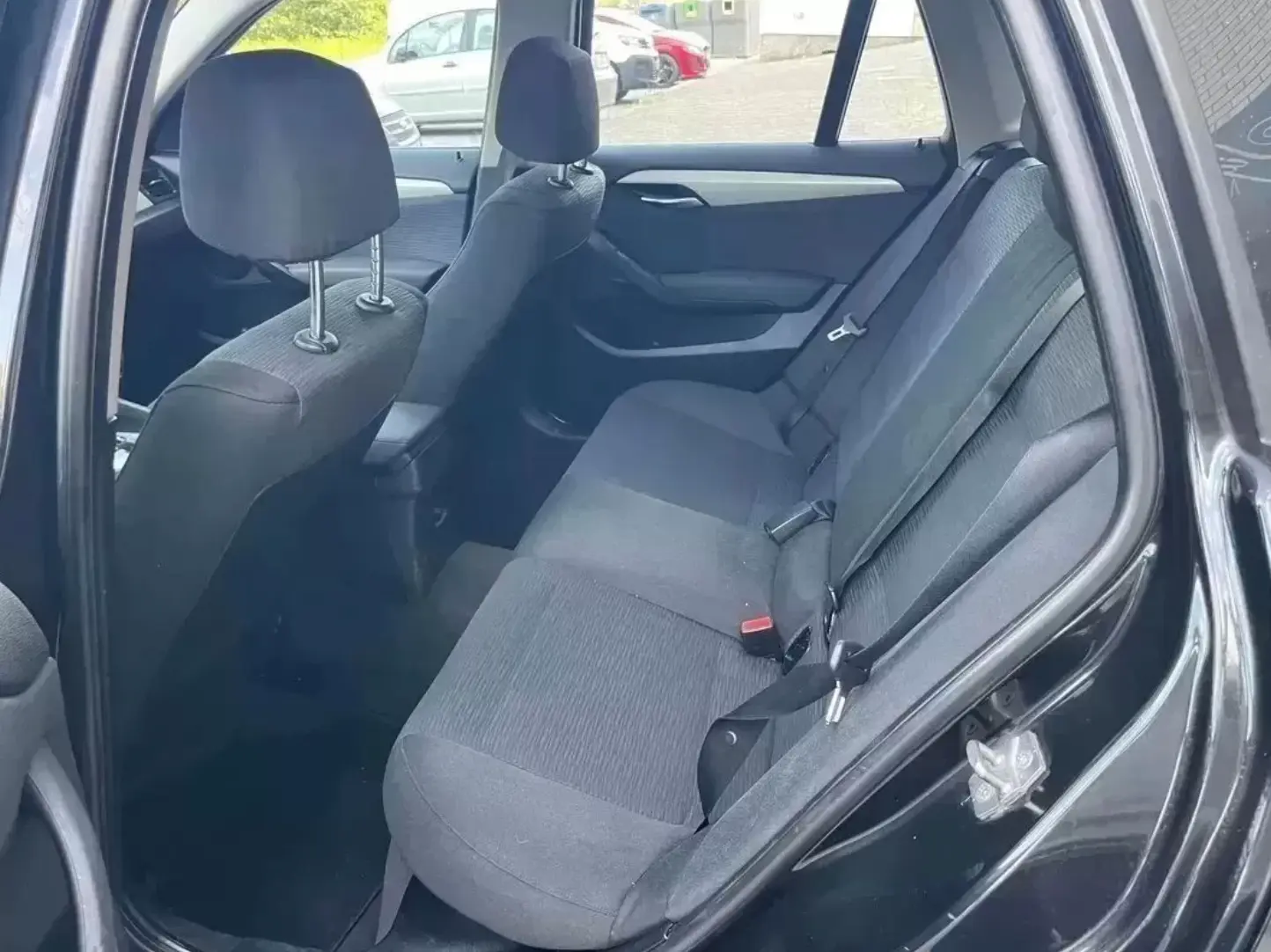 BMW X1 18 d sDrive 9