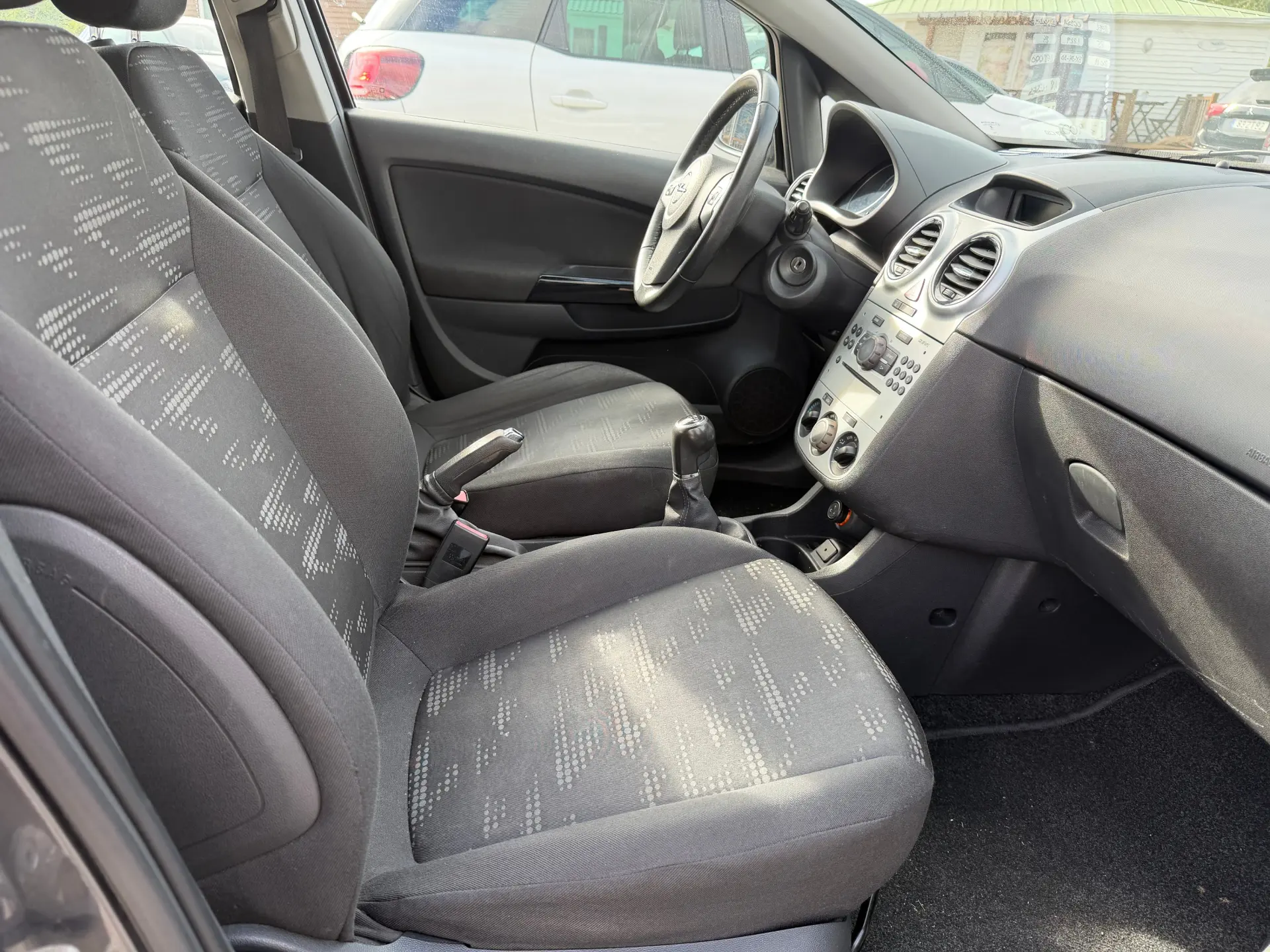 Opel Corsa 1.2 Enjoy 5