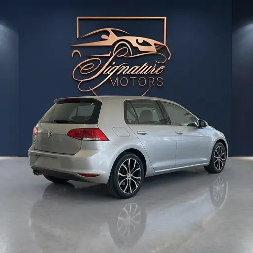 Volkswagen Golf 1.6 TDi Highline 4