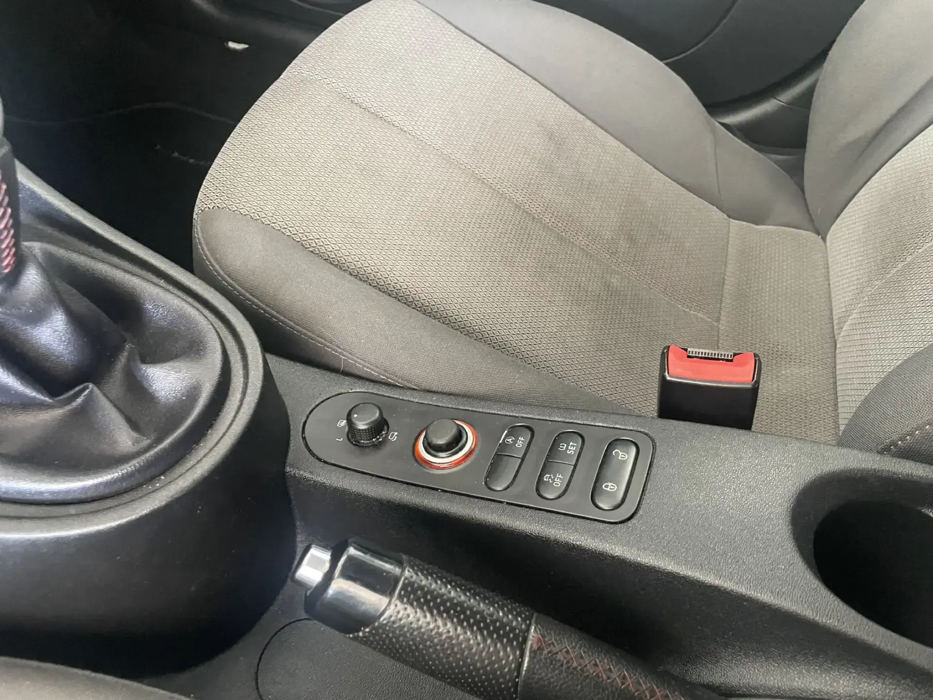 SEAT Leon 1.6 TDI E.Style by Sport 9