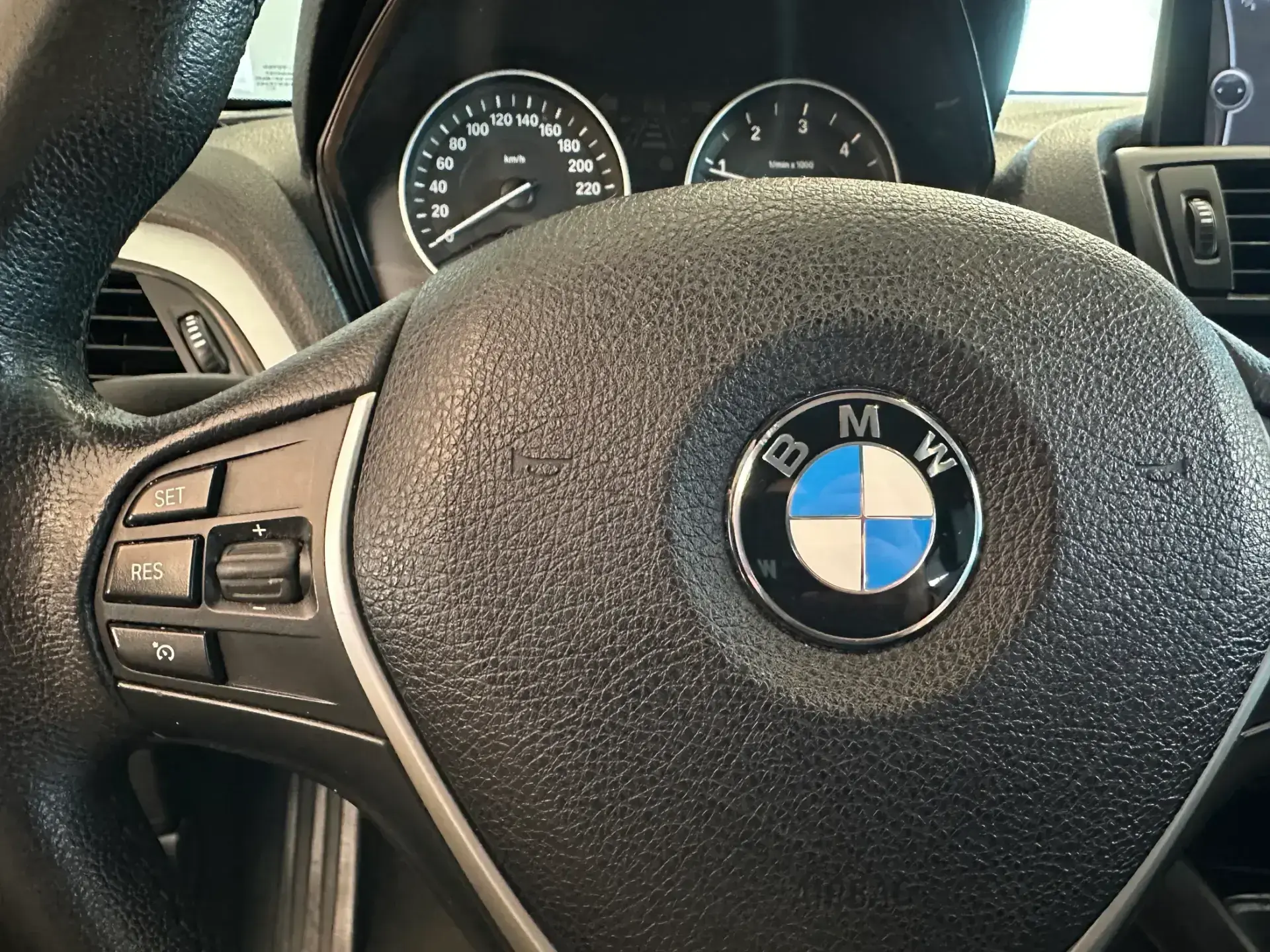 BMW 116 d EDynamics Line Urban 11