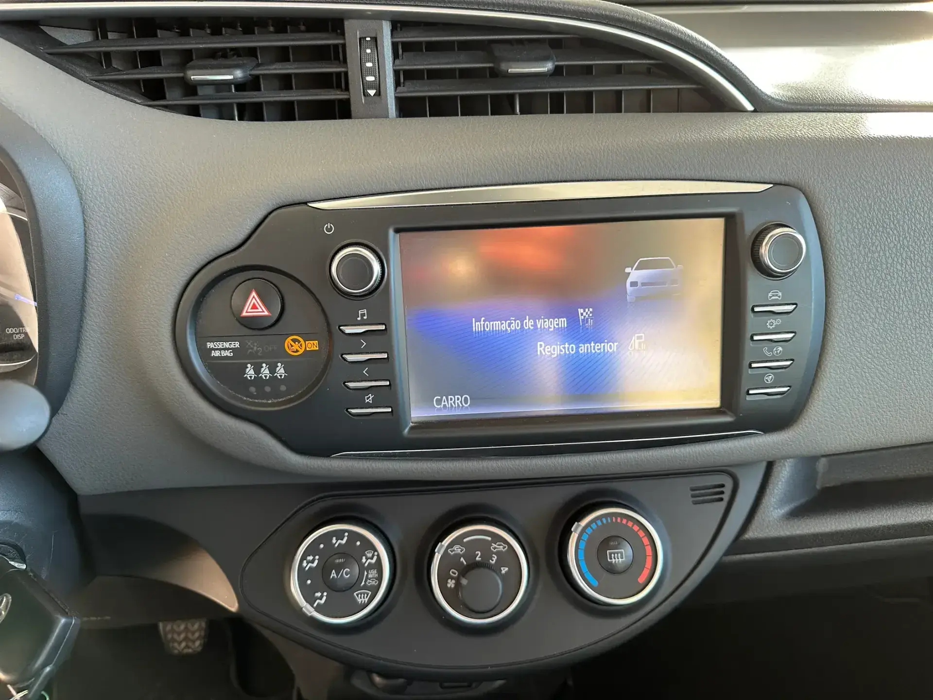 Toyota Yaris 1.0 VVT-i Comfort 17