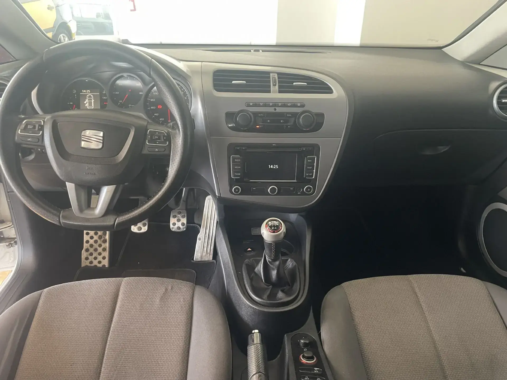 SEAT Leon 1.6 TDI E.Style by Sport 15