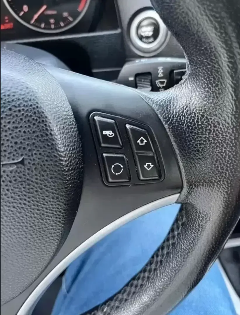 BMW X1 18 d sDrive 12