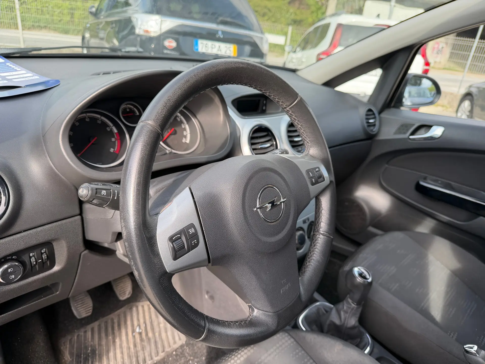 Opel Corsa 1.2 Enjoy 8