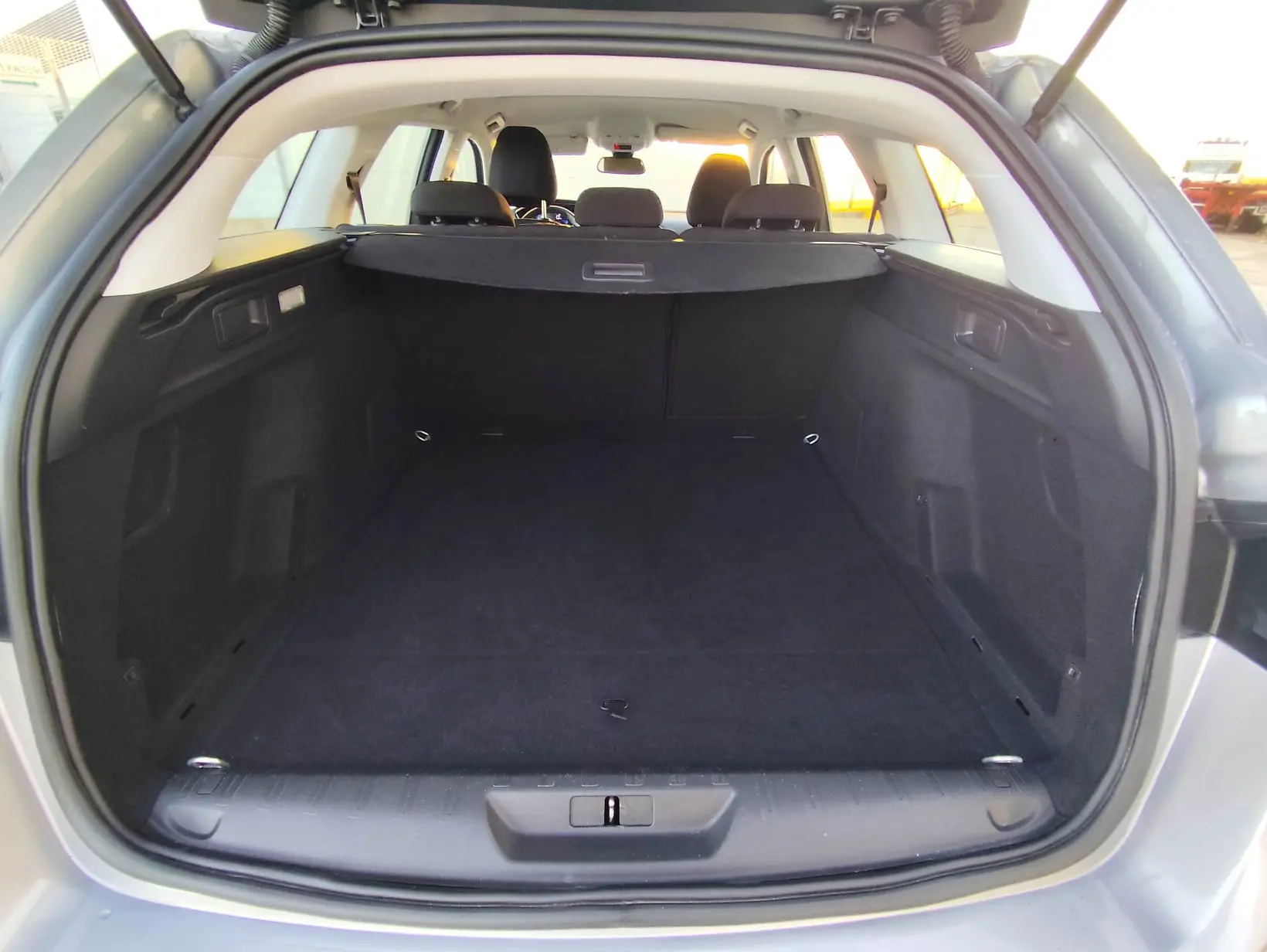 Peugeot 308 SW 1.5 BlueHDi Style EAT8 6