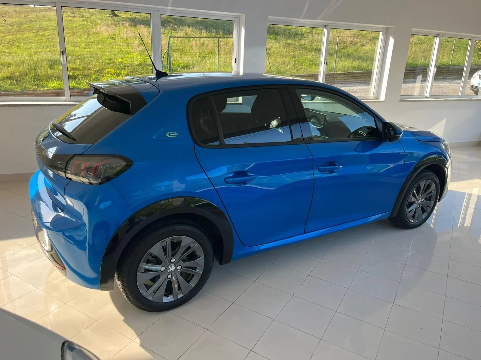 Peugeot e-208 50 kWh Allure Pack 3