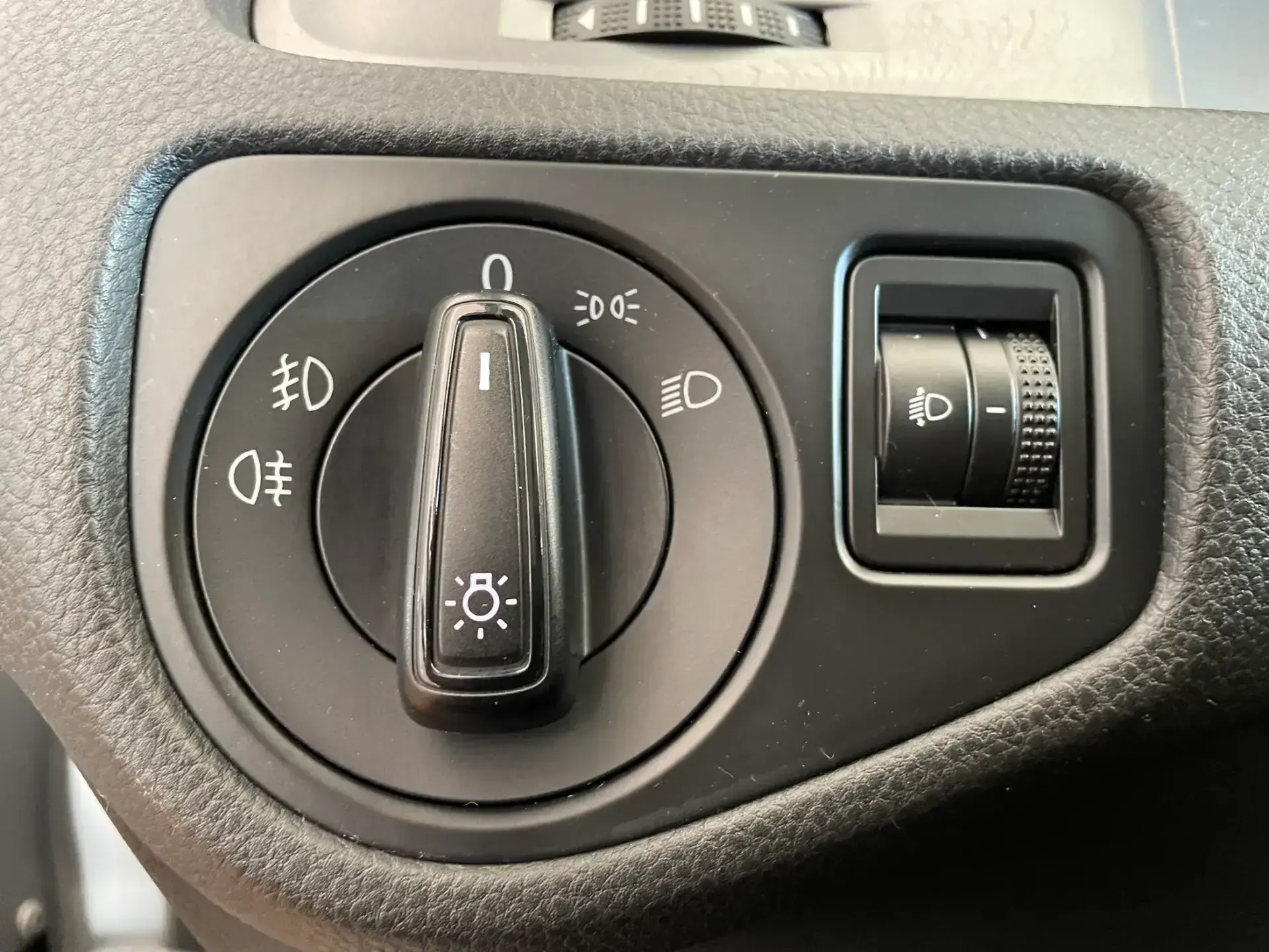 Volkswagen Golf 1.6 TDi Highline 7