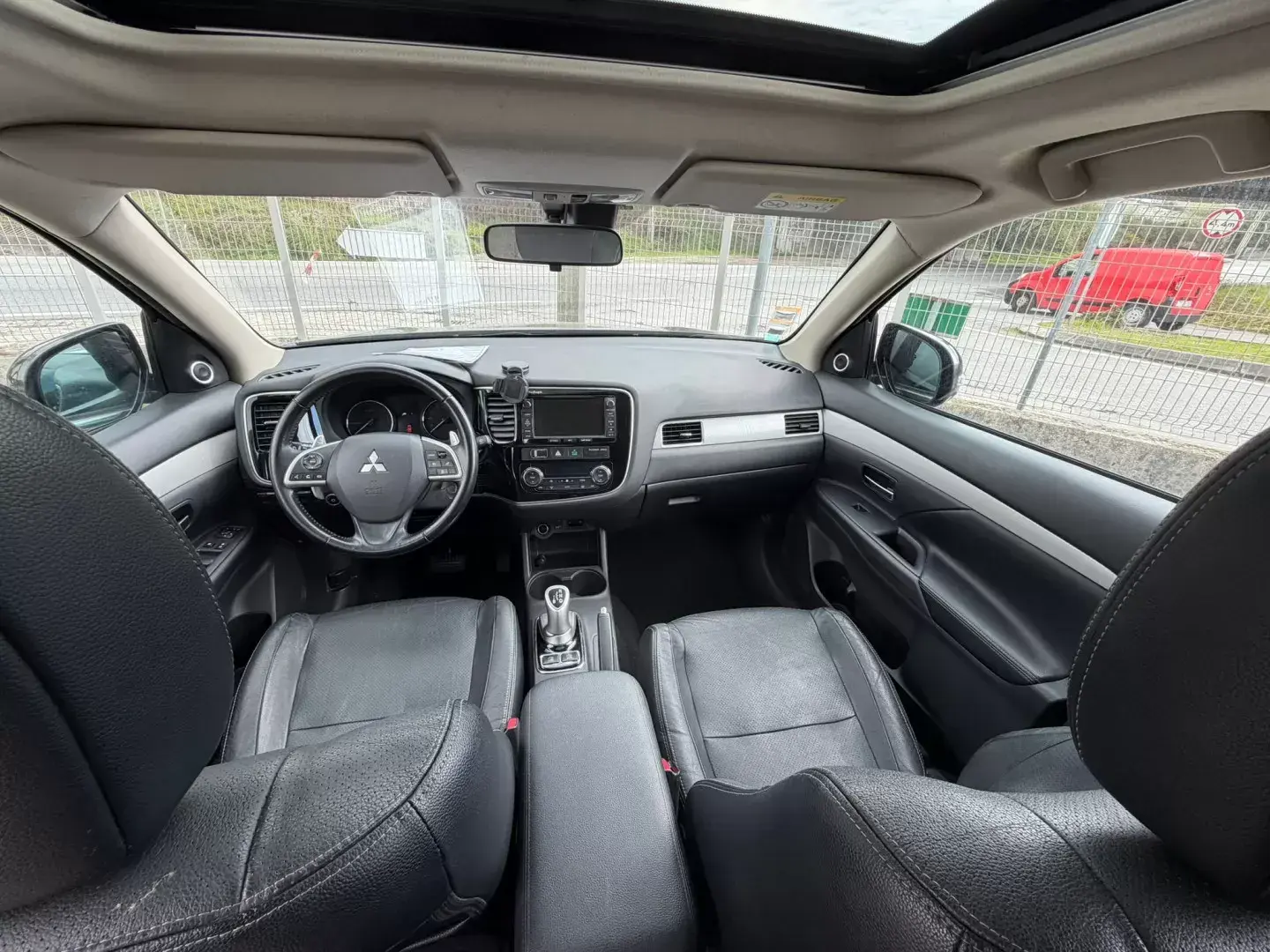 Mitsubishi Outlander 2.0 Intense 8