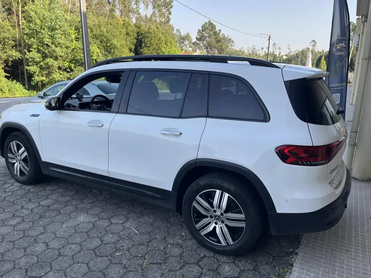 Mercedes-Benz EQB 300 4Matic Progressive 3