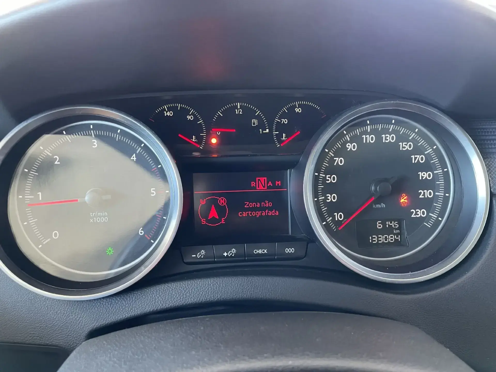 Peugeot 508 SW 1.6 e-HDi Allure 2-Tronic 105g 8