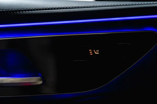 Mercedes-Benz E 300 de 9