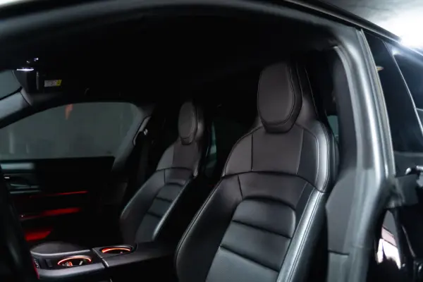 Porsche Taycan 4S 11