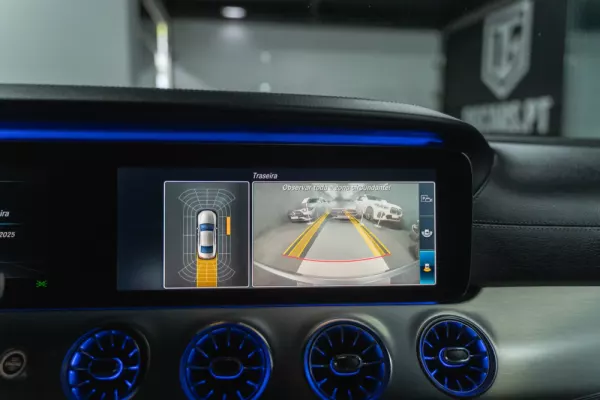 Mercedes-Benz CLS 300 9