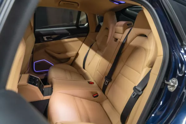 Porsche Panamera Panamera 4S 21