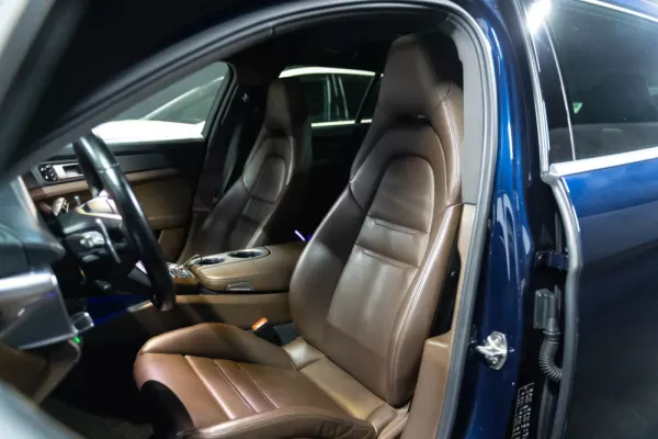 Porsche Panamera Sport Turismo 8