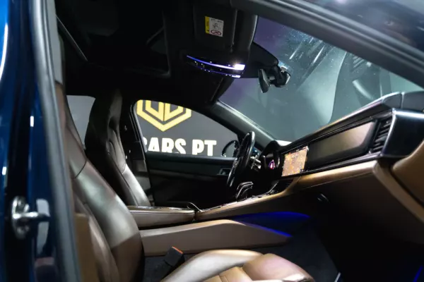 Porsche Panamera Sport Turismo 21