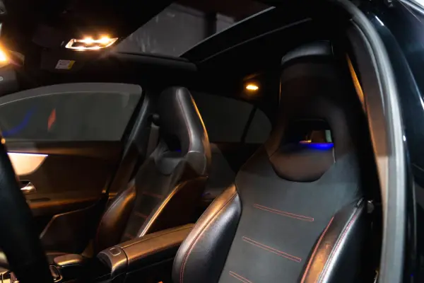 Mercedes-Benz A 180 d AMG Line Aut. 11