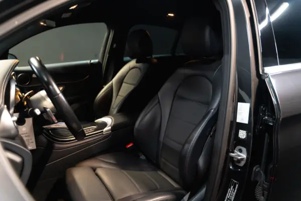 Mercedes-Benz GLC 300 de Coupé 4Matic 14