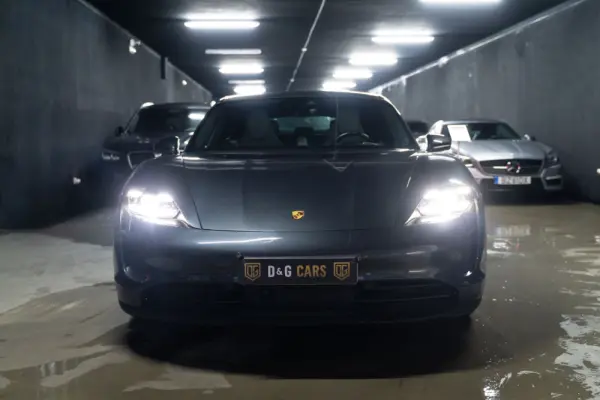 Porsche Taycan 4S 5