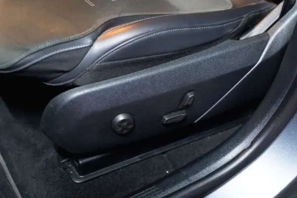 Mercedes-Benz GLC 220 d 4Matic AMG Advanced 16